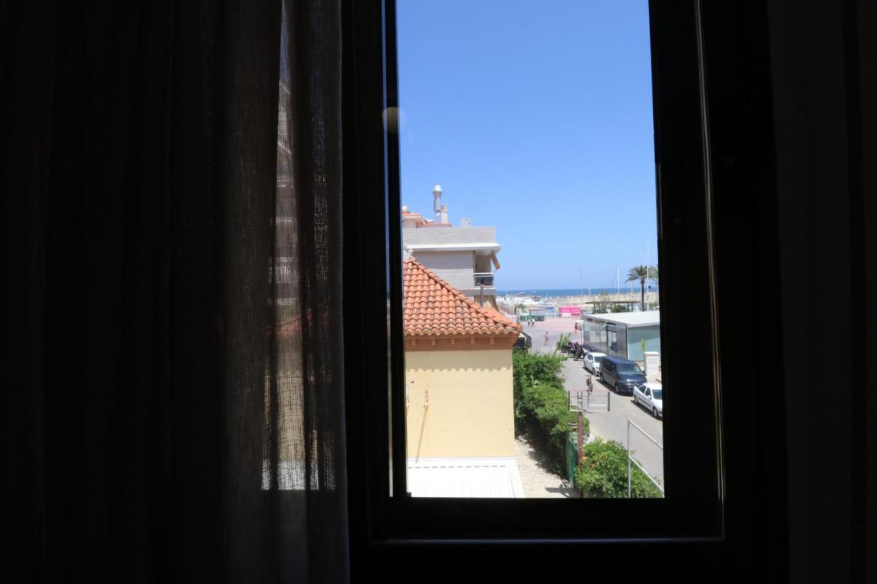 205 I Posada Del Mar I Encantador Hostel En La Playa De Gandia Bagian luar foto